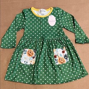 Marie Nicole Green Polka Dot Long Sleeve Dress with Floral Pockets - Kids XS